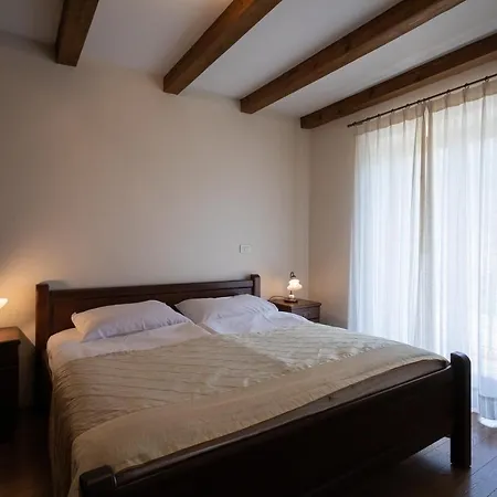 瓦伦缇尼克旅馆